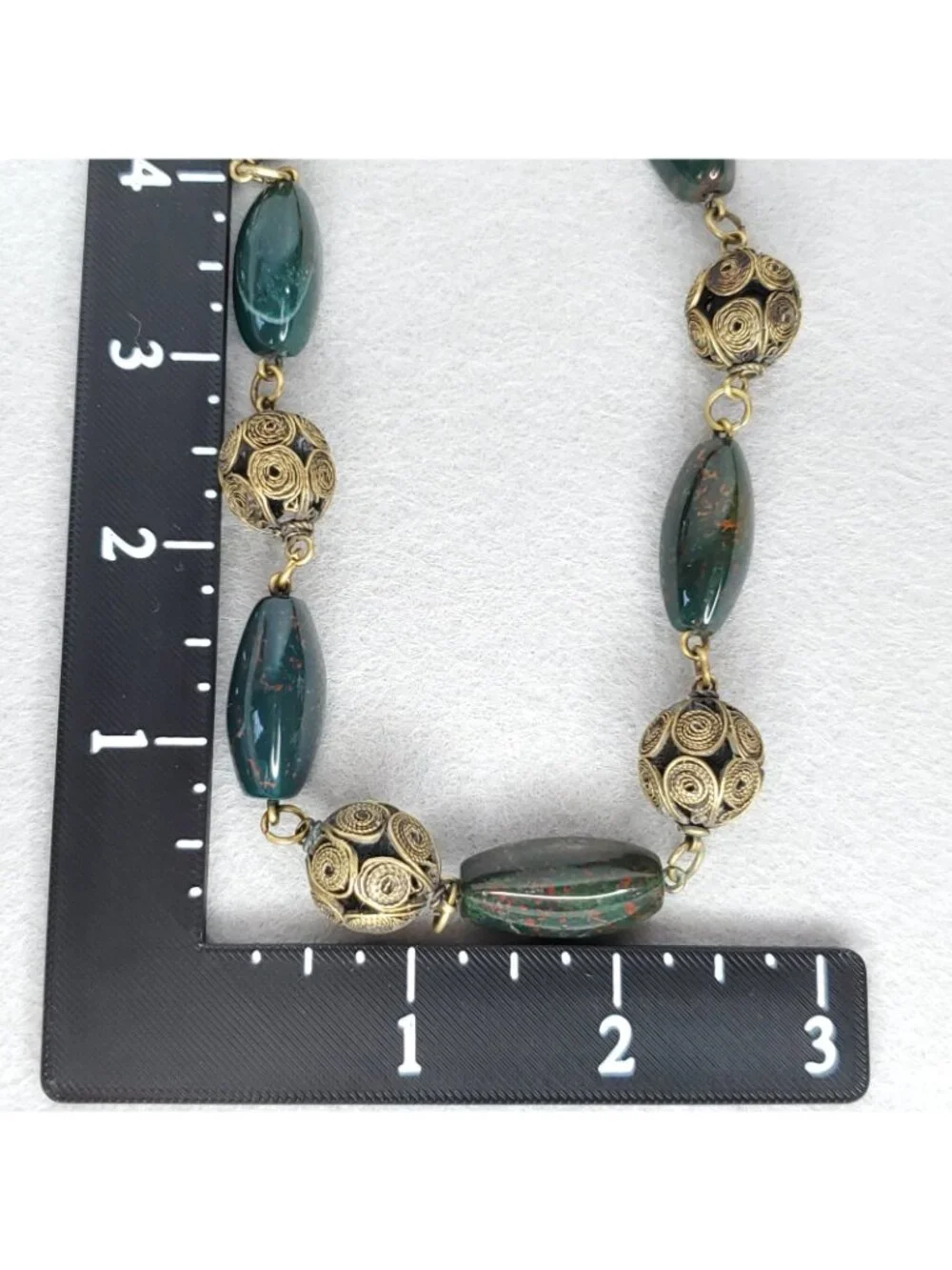 Vintage Station Necklace Green Blood Stone Gold Tone Wire Filigree Beads 19